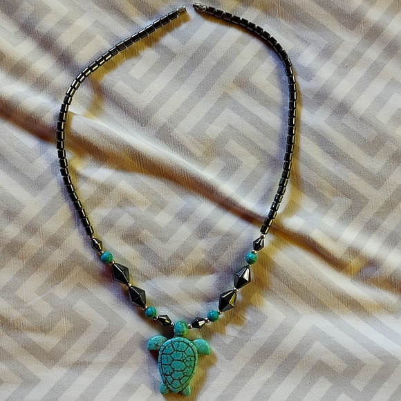 Necklace - Picture 1 of 4